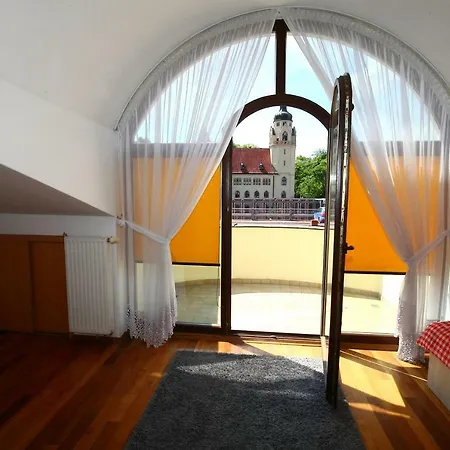 Szabla *